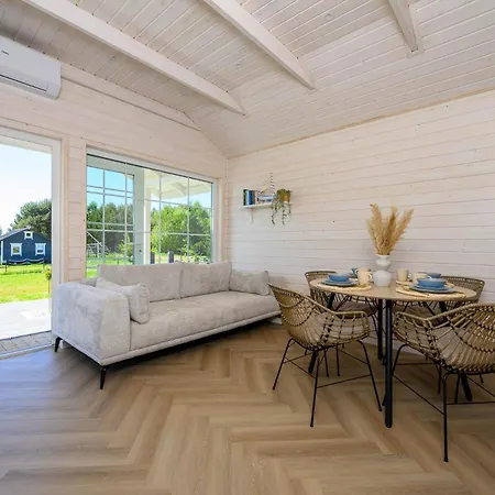 Boogie House Nad Morzem Jarosławiec